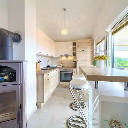 Sabina By Interhome Daire