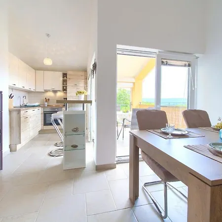 Sabina By Interhome דירה סולינה